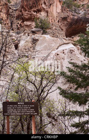 Trail zu den Alkoven-Haus im Bandelier National Monument, New Mexico Stockfoto