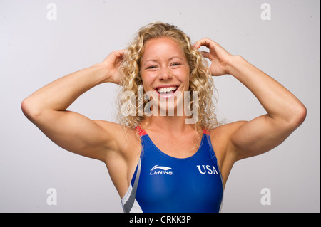 USA-Olympia-Team Taucher Bretagne Viola stellt beim Team USA Media Summit in Dallas, TX vor den Olympischen Spielen in London Stockfoto