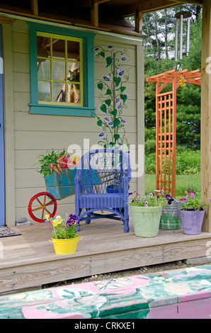 Gartenhaus und Unterrichtsraum für Kinder Garten im Gemeinschaftsgarten Yarmouth, Maine, USA Stockfoto