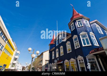 Akureyri Hafnarstraeti Fußgängerzone Geschäfte, Restaurants und Cafés Island EU Europa Stockfoto