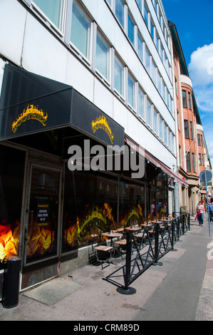 Boothill Rock-Bar mit Sommerterrasse entlang Lönnrotinkatu Straße Kamppi Bezirk Mitteleuropa Helsinki Finnland Stockfoto