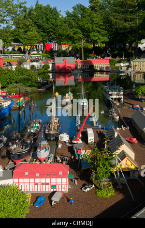 Schwebende Lego Schiffe im Hafen von Miniland, Legoland, Billund, Dänemark Stockfoto