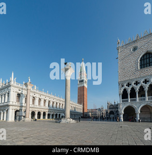 Piazzetta di San Marco in den frühen Morgenstunden. Stockfoto