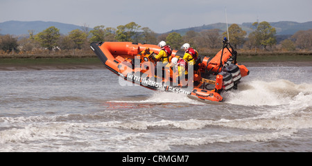 Nith Inshore Rescue unabhängige Rettungsboot-üben nur Glencaple in der Mündung des Flusses Nith nahe Dumfries, Scotland UK Stockfoto