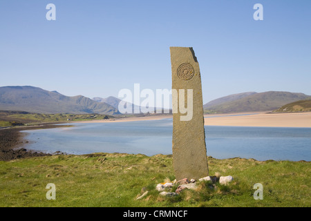 Keodale Sutherland Schottland Mai Standing Stone Celtic symbol Carven auf Kyle von Durness Stockfoto