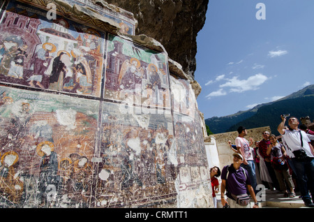 Türkei, Trabzon. Sumela-Kloster (aka St. Maria, Mount Mela oder schwarze Madonna). Historischen 12. Jahrhundert Kloster. Stockfoto