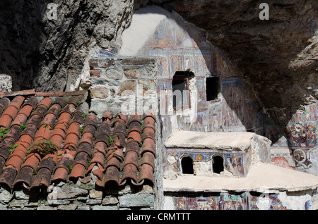 Türkei, Trabzon. Sumela-Kloster (aka St. Maria, Mount Mela oder schwarze Madonna). Historischen 12. Jahrhundert Kloster. Stockfoto