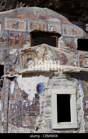 Türkei, Trabzon. Sumela-Kloster (aka St. Maria, Mount Mela oder schwarze Madonna). Historischen 12. Jahrhundert Kloster. Stockfoto