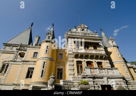 Ukraine, Yalta. Massandra Palast, Sommerpalast und Haus von Zar Alexander III in den späten 1800er Jahren. Stockfoto