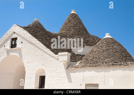 Dach des Trullo Sovrano, Piazza Sacramento, Alberobello, Provinz Bari in Apulien, Italien Stockfoto