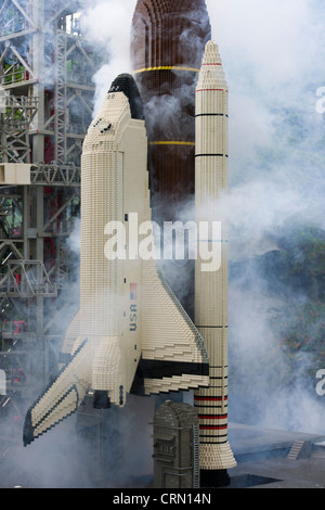 LEGO Modell des Space Shuttle ausziehen in Rauch, Miniland, Legoland, Billund, Dänemark Stockfoto