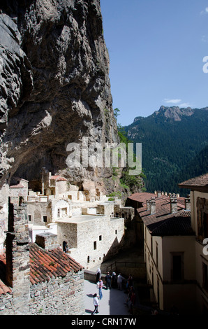 Türkei, Trabzon. Sumela Kloster (aka St. Maria Berg Mela oder Meryem Ana Manastiri). Kloster aus dem 12. Jahrhundert. Stockfoto