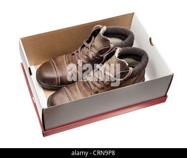 Paar braune Lederschuhe in einer Box. Stockfoto