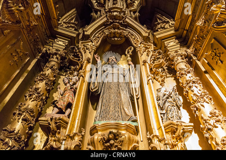 S. Bento Kloster in Santo Tirso, Portugal. Benediktiner Orden. In der Gotik (Kreuzgang) und Barock (Kirche) gebaut. Stockfoto