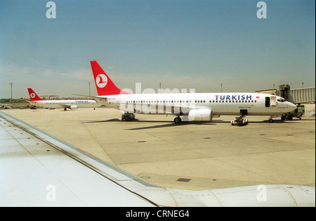 Flugzeug der Turkish Airlines Flughafen Atatürk in Istanbul Stockfoto