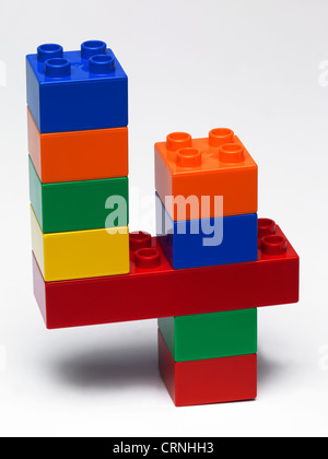 Farbigem Kunststoff bauen von Backsteinen in der Form der Zahl 4 Stockfoto