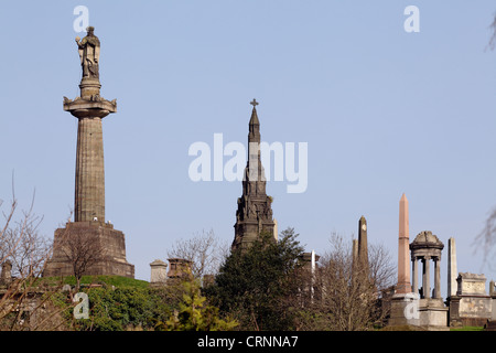 John Knox Statue, links, Scottish Protestant Reformer, Glasgow Necropolis, Schottland, VEREINIGTES KÖNIGREICH Stockfoto