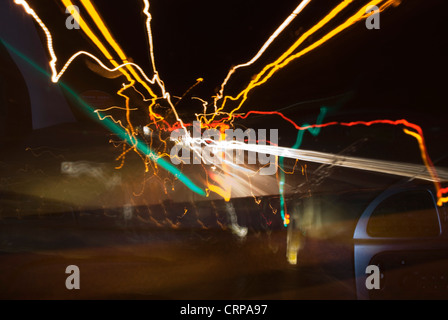 Leichte Radwege im Auto Windschutzscheibe Stockfoto