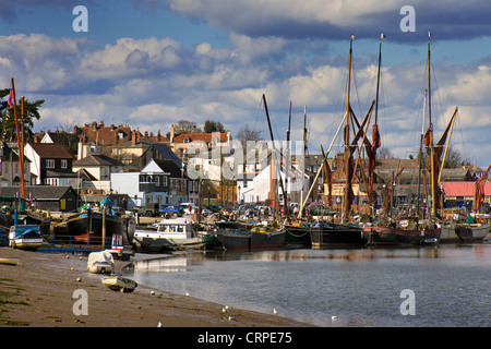 Themse Segeln Schiffe ankern in ihrer Heimat Hafen Maldon an der Mündung des Blackwater. Stockfoto