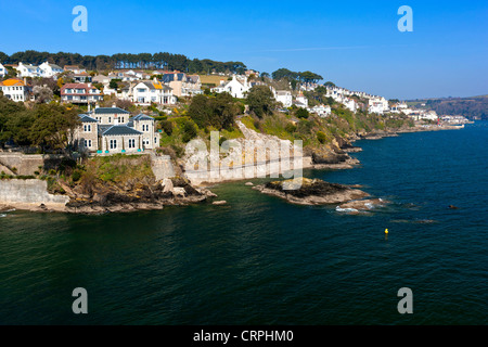 Blick Richtung Fowey, eine historische Stadt und kommerzielle Seehafen am Fluss Fowey, von St. Catherines Burg. Stockfoto