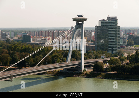 Elk189-1008 Slowakei, Bratislava, Novy Most Brücke über die Donau Stockfoto