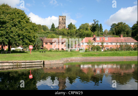 Droitwich Barge Canal und Doddenham Kirche Droitwich Spa Worcestershire England UK Stockfoto