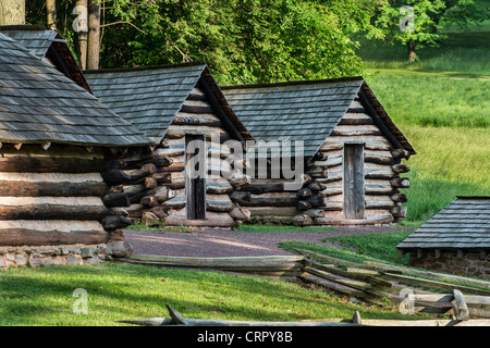 Maschinenbordbuch-Kabinen verwendet von Washingtons Truppen in Valley Forge, Pennsylvania, USA Stockfoto