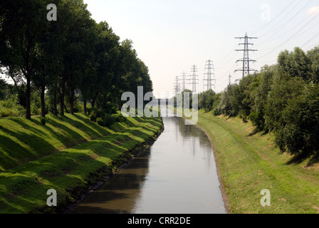 Die Kanalisation der Emscher im Ruhrgebiet Stockfoto
