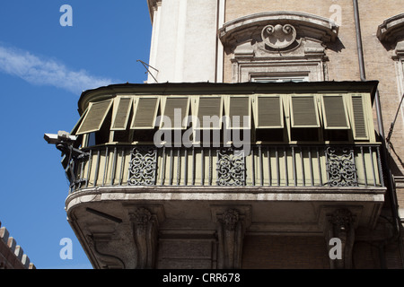 Den überdachten Balkon, Schloss Misciatelli, Rom, Italien. Stockfoto