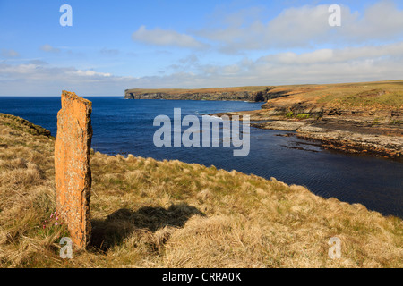 Blick über die Bucht von Borwick, Broch Borwick auf Festland Westküste in der Nähe von Yesnaby Orkneyinseln Schottland, Vereinigtes Königreich Stockfoto