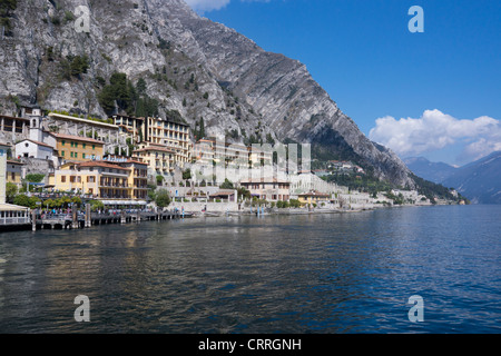 Stadtbild anzuzeigen, Limone Sul Garda, Gardasee, Provinz Brescia, Lombardei, Italien, Europa Stockfoto