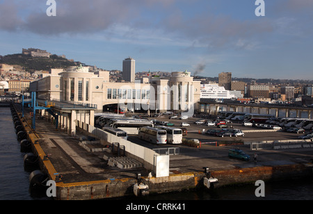 Die Docks und Zollhaus, Neapel, Italien Stockfoto