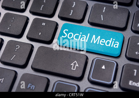 um social-Media-Konzept online oder Internet zu veranschaulichen, mit Meldung auf Tastatur enter-Taste. Stockfoto