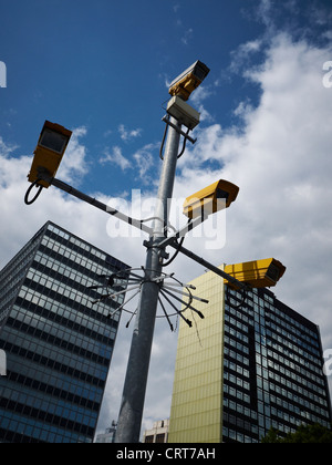 Sie sehen vier Überwachungskameras im Vereinigten Königreich Stockfoto