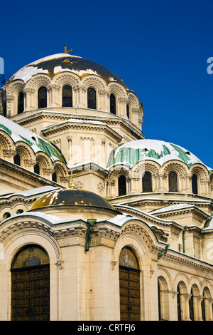 Alexander-Newski-Kathedrale Kirche Kuppeln mit Schnee im Winter in Sofia, Bulgarien Stockfoto