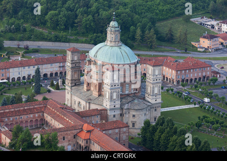 LUFTAUFNAHME. Vicoforte Sanctuary. Vicoforte, Provinz Cuneo, Piemont, Italien. Stockfoto