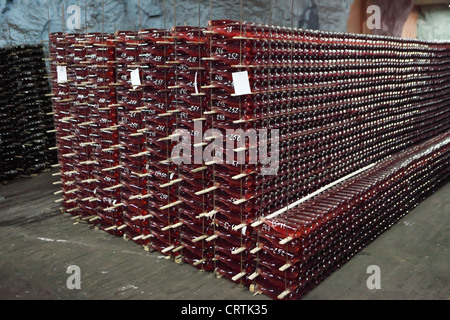 Champagner-Keller, Fabrik in einer Tiefe von 80 Metern, Artemovsk, Donezk, Ukraine Stockfoto