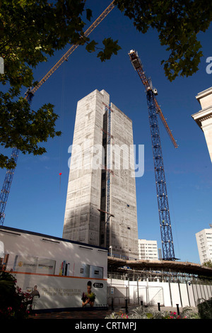 Der zentrale Kern der neuen Library of Birmingham steigt von der Baustelle in der ersten Phase der Bauarbeiten. Stockfoto