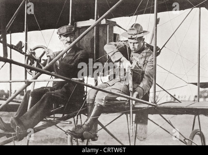 Luftkrieg im ersten Weltkrieg. Flugzeug für den Feind überfallen. Aus dem Jahr 1914 illustriert. Stockfoto