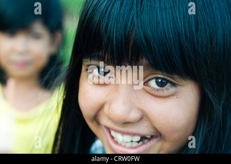 Mädchen in Kampung Bugis, Tanjung Pinang, Bintan, Indonesien Stockfoto