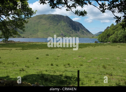 Crummock Wasser in Cumbria, fotografiert vom südlichen Ende Stockfoto