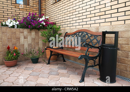 Schöne Sitzbank Stockfoto