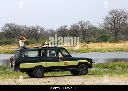 Touristen auf eine Pirschfahrt, Moremi, Botswana Stockfoto