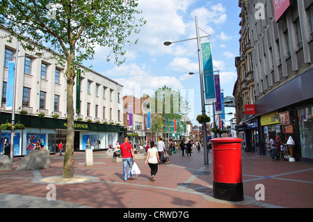 Fußgängerzone breite Straße, Reading, Berkshire, England, Vereinigtes Königreich Stockfoto