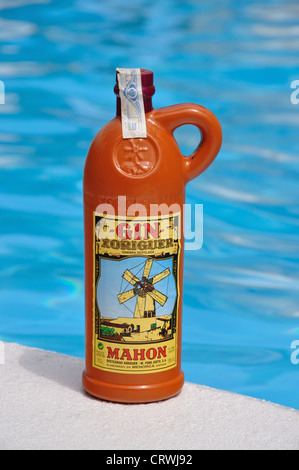 Keramik Flasche Gin Xoriguer Mahon, Menorca, Balearen, Spanien Stockfoto