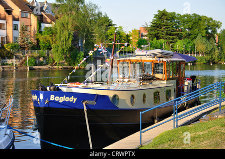 Holländische Lastkahn "Baglady" auf der Themse, Hythe, Egham, Surrey, England, Vereinigtes Königreich Stockfoto