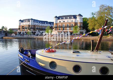 Blick über die Themse, Staines-upon-Thames, Hythe, Egham, Surrey, England, Vereinigtes Königreich Stockfoto