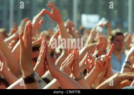 Händeklatschen bei einem Konzert Stockfoto