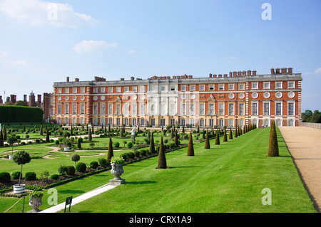 Der geheime Garten, Südseite, Hampton Court Palace, Hampton, Bezirk Richmond upon Thames, London, England, Vereinigtes Königreich Stockfoto