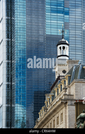 St Helens legen vor Heron Turm Bishopsgate, London, England Stockfoto